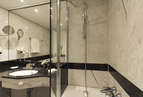 Maritim Hotel proArte Badezimmer
