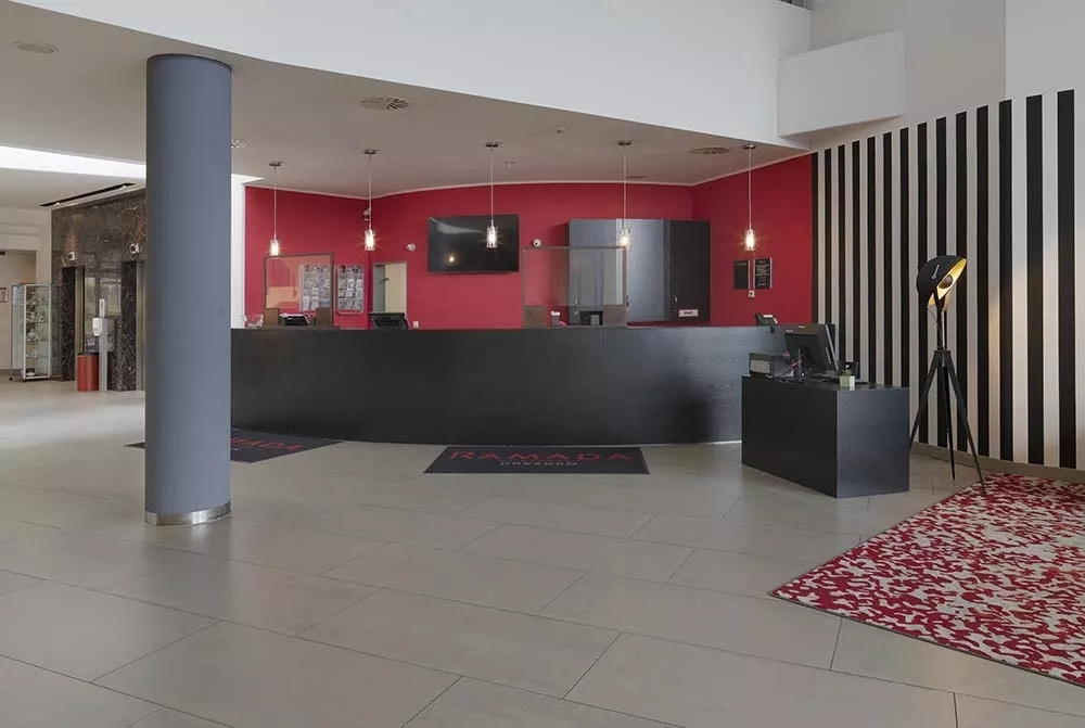 Lobby des Ramada by Wyndham Dresden