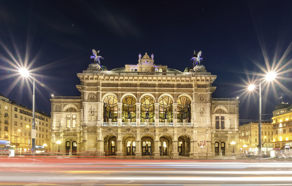 Wiener Staatsoper am Abend