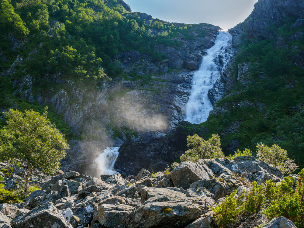 Ringeriksfossen-Wasserfall in der Nähe von Rosendal