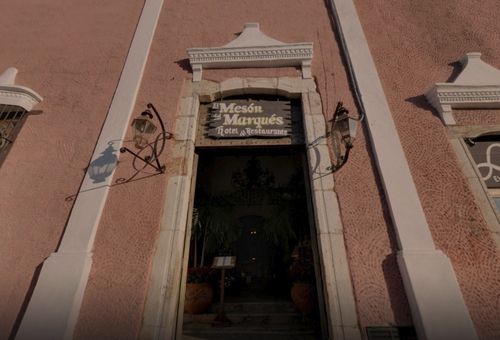 Eingang des Hotel Mesón del Marqués
