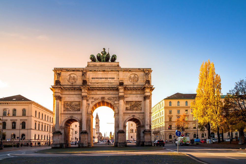 Das Siegestor in München ist ein monumentaler Triumphbogen.