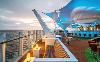 Bar an Bord der AIDAcosma