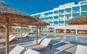 Universal Cabo Blanco außen